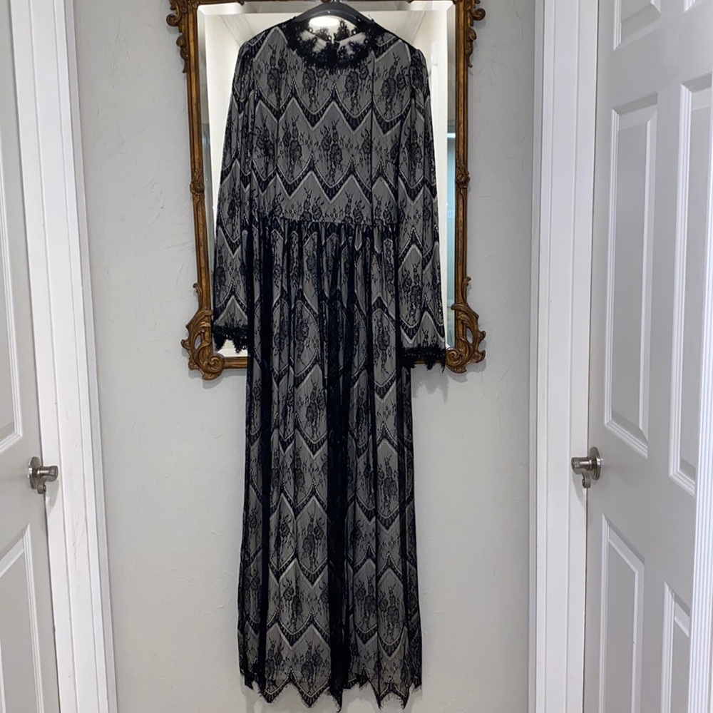 Dainty Jewells Ever So Lovely Lace Dress Size L